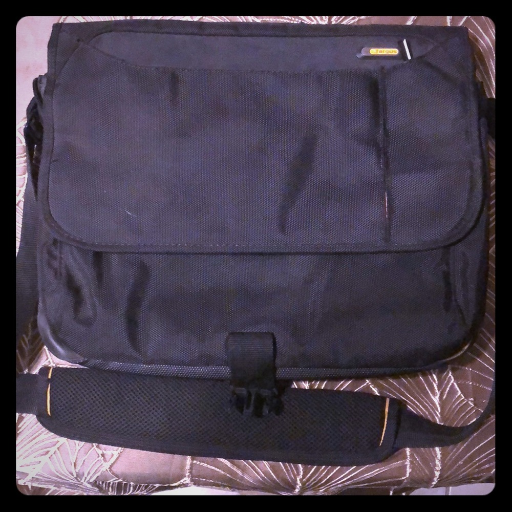 TARGUS Laptop Bag 💼